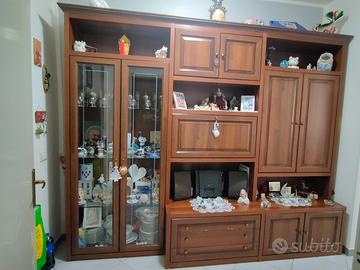 Parete attrezzata in legno 