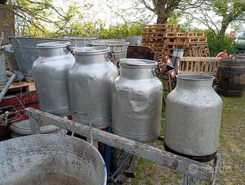 vecchi fusti o bidoni per il latte da cm 35 a 45