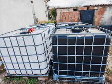 Cisterna IBC da 1000 litri con gabbia mettalica