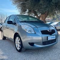 TOYOTA YARIS 1.0 B - 2006