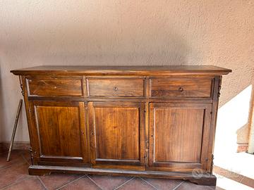 Credenza in legno classico