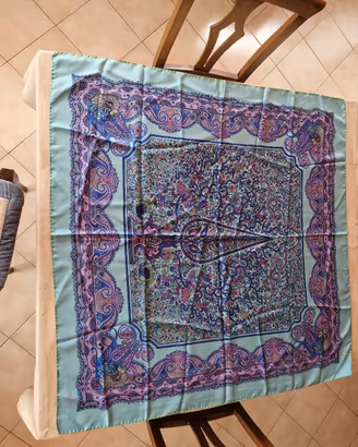 foulard Fendi "l'albero della vita "