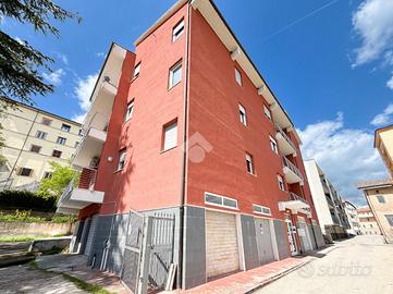 4 LOCALI A L'AQUILA