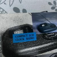 Conpact LCD clock radio