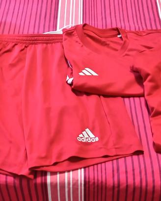 Tua Adidas kit completo