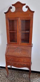 Scrittoio con vetrinetta