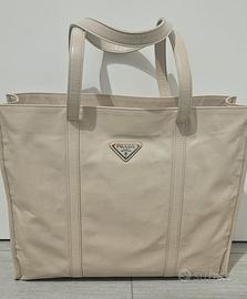 Borsa Prada shopping large in pelle