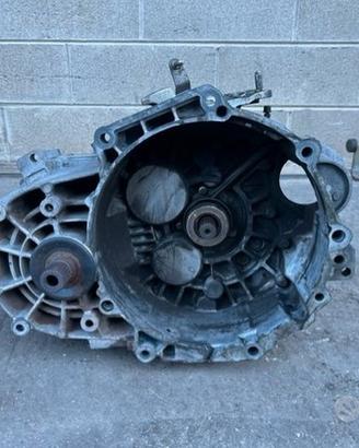 Cambio 6 marce VW Golf 5 04 2000cc TDI BKD