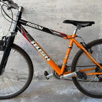 Bicicletta MTB da 26 pollici