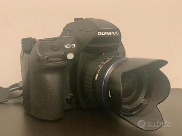Olympus e-3 con due obiettivi