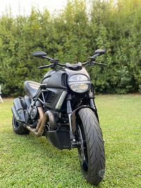 Ducati Diavel total black