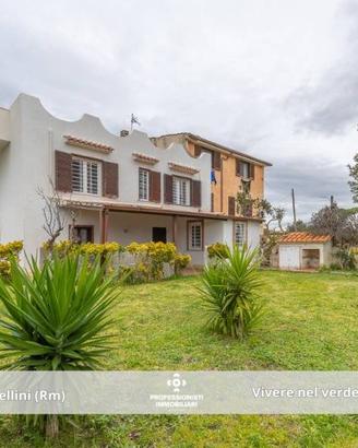 Villa di 174 m² con 4 locali e box auto a Ardea