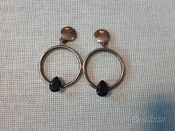 Orecchini vintage con pietra nera