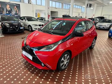 Toyota Aygo 1.0 VVT-i 69 CV 5 porte x-clusiv - CAB