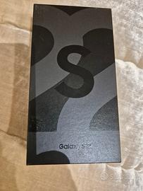 Samsung S22 