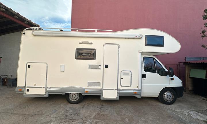Camper Mansardato Fly 500 Blucamp (Elnagh)