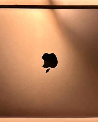 Macbook pro M2 - 8gb 256gb grigio siderale
