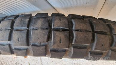 Pirelli Scorpion Rally STR 90/90-21 – Anteriore