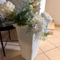 Vaso in rattan bianco