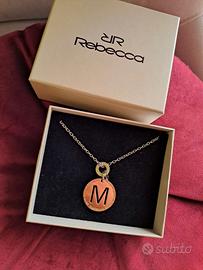 Collana con lettera pendente