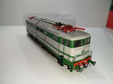 Rivarossi HR2867 - Locomotiva FS E.646.084