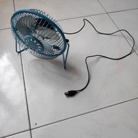 Ventilatore mini fan da tavolo piccolo USB 
