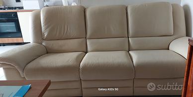 DIVANO TRE POSTI CHATEAU D AX IN PELLE 