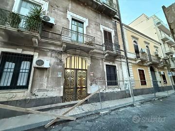 Delizioso Bivani arredato corso Italia