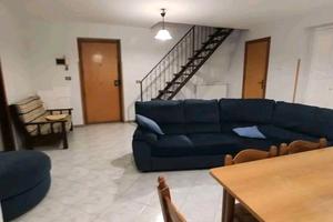 appartamento più due seminterrati 