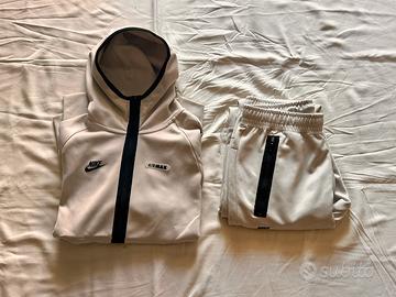tuta nike sir max bianca