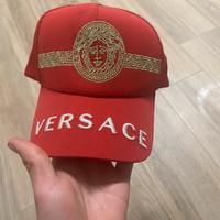 Cappello versace