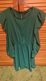 abito verde con maniche drappeggio