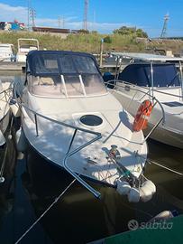 Manò Marine 22.52 cabin + yamaha 250 4T
