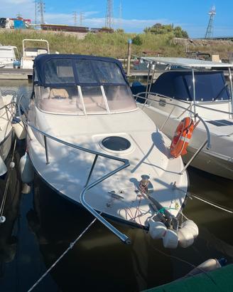 Manò Marine 22.52 cabin + yamaha 250 4T