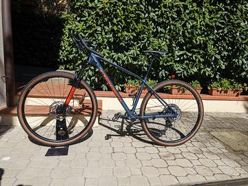 Orbea Alma H30 2022 – 29" [M] + setup gravel