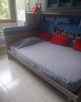 letto a una piazza è mezza