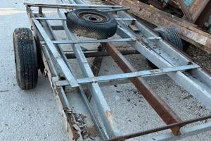 Rimorchio agricolo balestrato