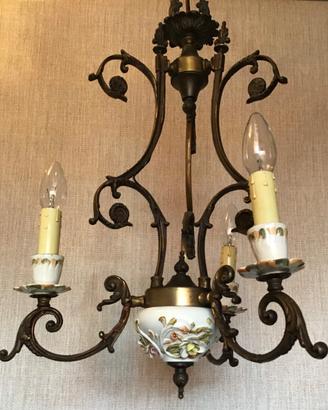 Lampadario anni 50 in ottone bronzato e ceramica