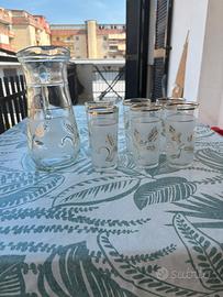 Brocca e bicchieri antiche