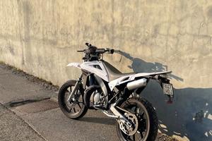 PEOUGEOT XP7 50cc 2017