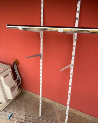 Appendi abiti, porta mensole, appendini vari