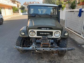 TOYOTA Land Cruiser - 1988