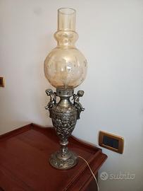 Lume antico, lampada da tavolo