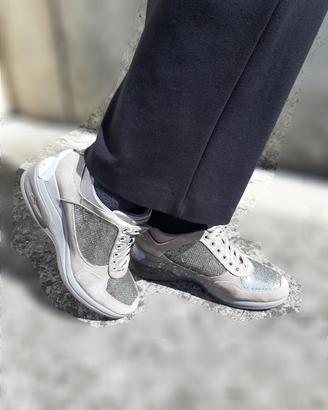 Sneakers tacco 7cm Fornarina grigie