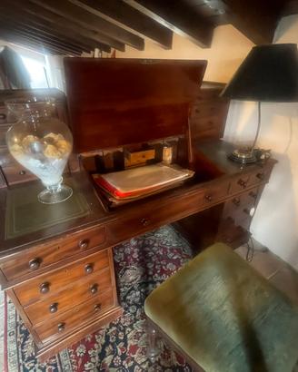 Scrivania inglese in buonissimo stato originale
