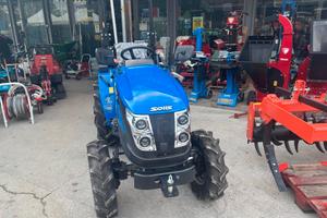 Trattore solis s16