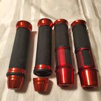 Due coppie manopole moto o scooter 