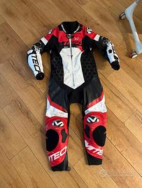 Tuta moto piu stivali