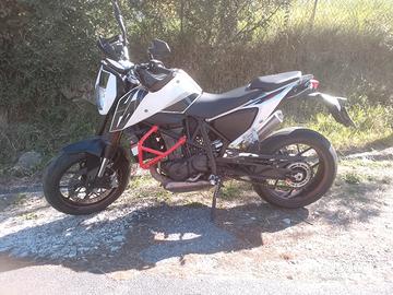 KTM 690 duke