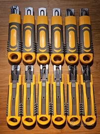 Lotto 12 Cutter Taglierino Pro Lama Retrattile